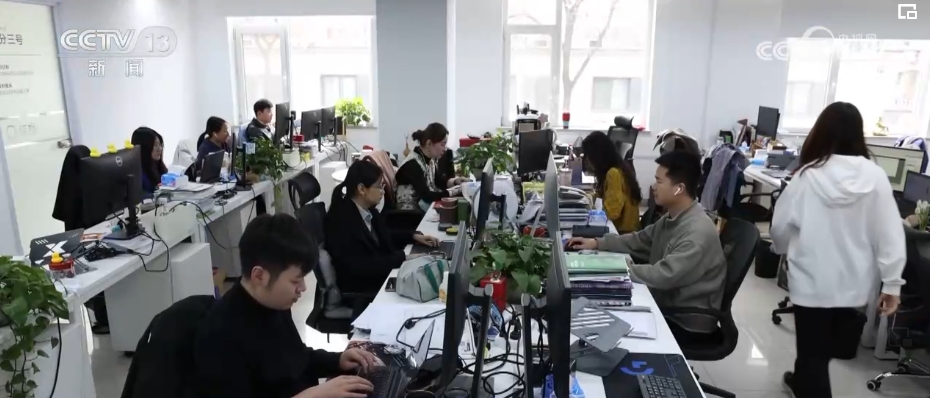 “種地種出成就感”！衛(wèi)星巡田、遠(yuǎn)程田管農(nóng)業(yè)生產(chǎn)煥發(fā)新活力