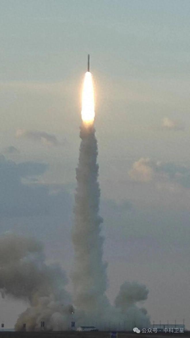 濟(jì)鋼1號、濟(jì)鋼2號衛(wèi)星發(fā)射成功
