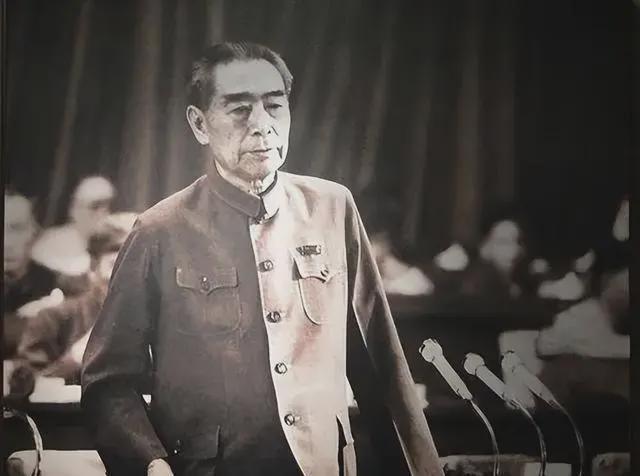 東方紅衛(wèi)星超重孫家棟堅(jiān)持拆掉毛主席像章周恩來(lái)說(shuō)：支持你！(圖4)