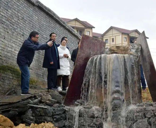 衛(wèi)星有“散光”？洞庭湖被挖2000畝沒發(fā)現(xiàn)！農(nóng)民蓋個(gè)牛棚逮個(gè)