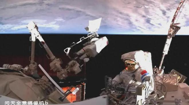 中國隱藏實(shí)力？美媒：神十九乘組首次出艙9小時(shí)6分領(lǐng)先NASA(圖1)