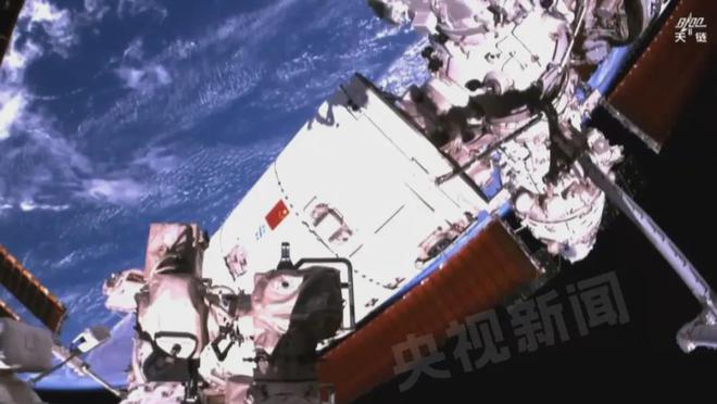 中國隱藏實(shí)力？美媒：神十九乘組首次出艙9小時(shí)6分領(lǐng)先NASA(圖9)
